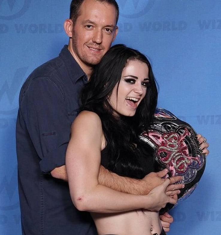 Paige-creepy-fan.jpg