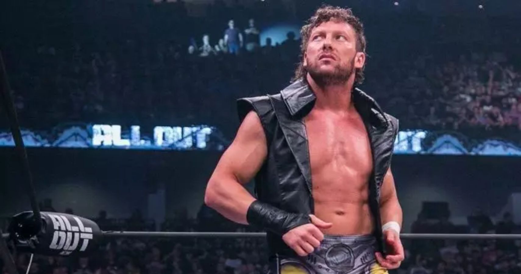 Kenny omega. Кенни Омега. Кенни Омега WWE. Kenny Omega AEW. Kenny Omega аттира мерч 2022.