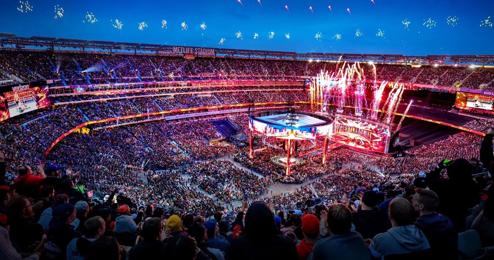 The 5 Cities With The Best Wrestling Crowds (& The 5 Worst)
